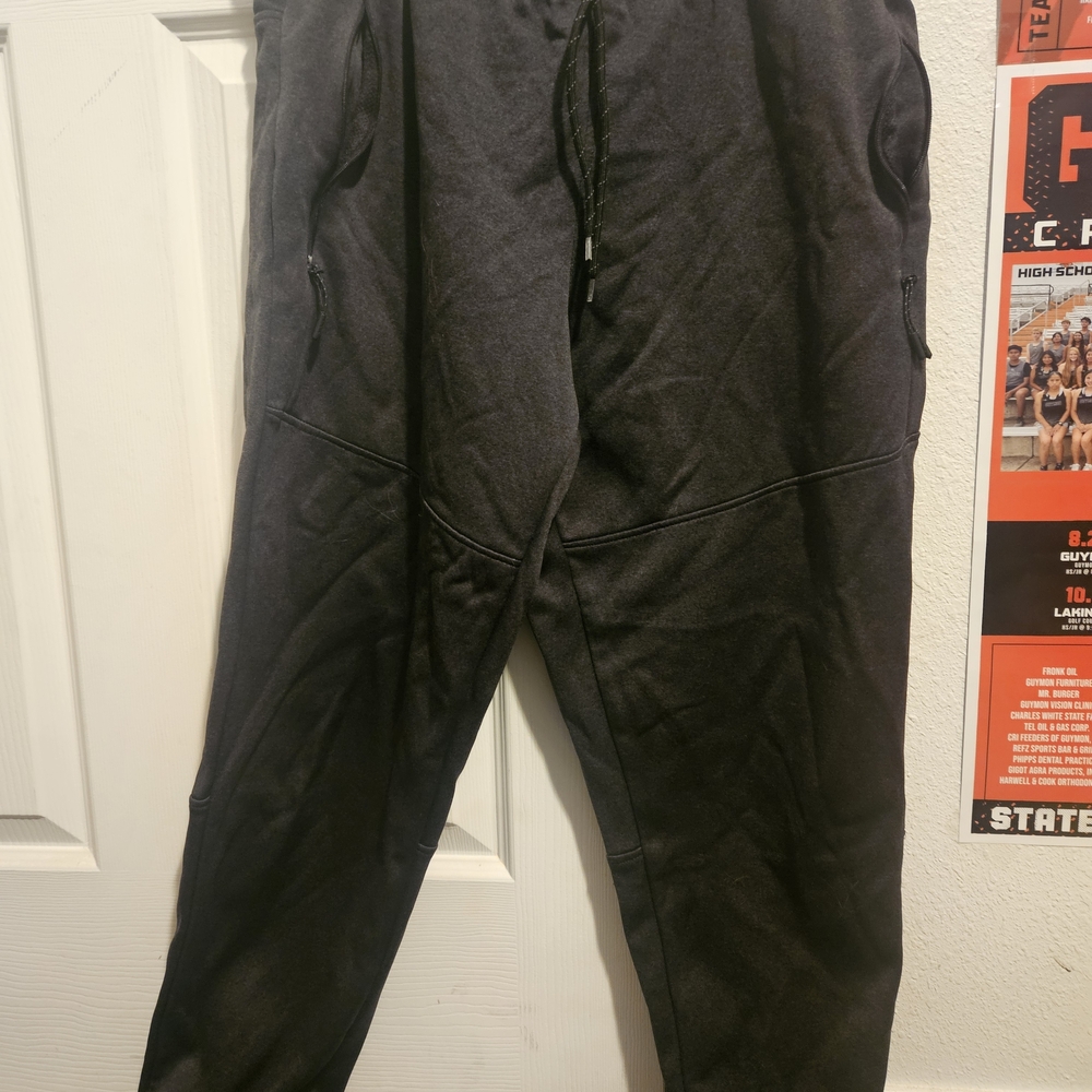 Motion Men's Charcoal Sweat Pants